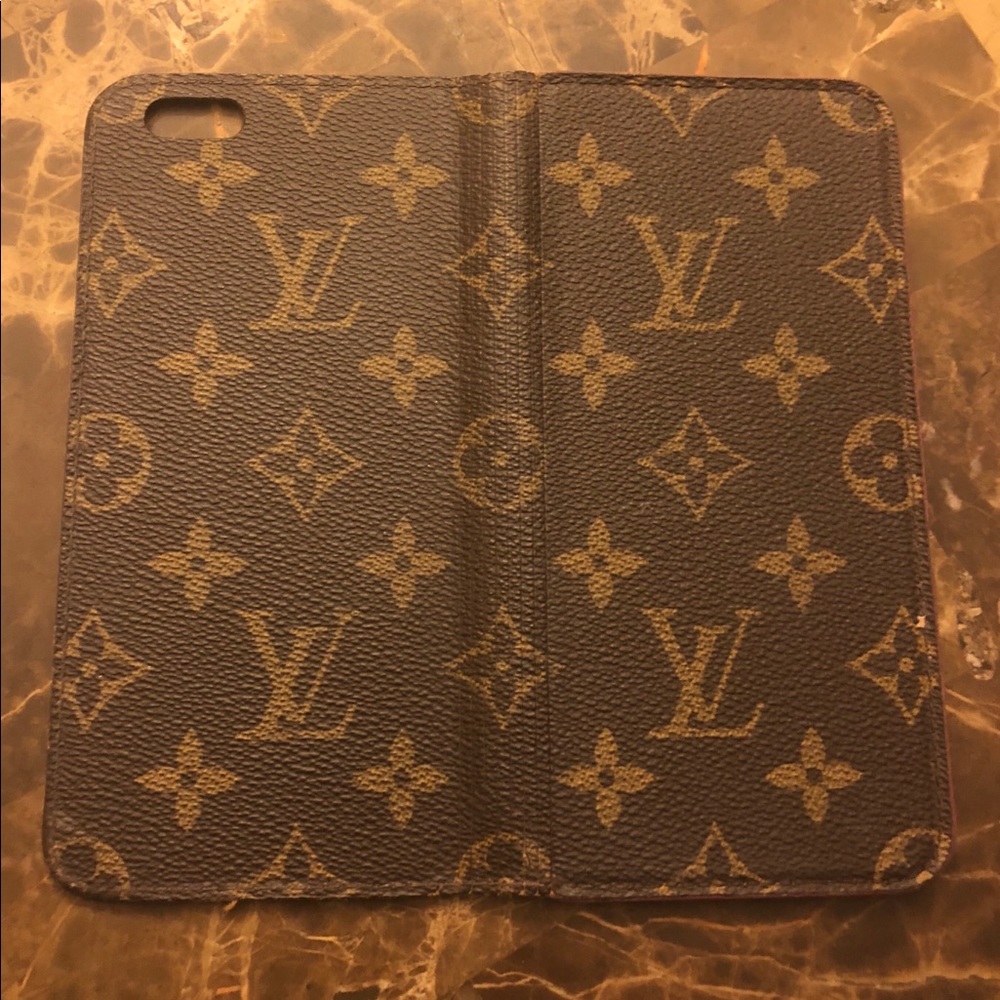 Authentic Louis Vuitton 6 plus case